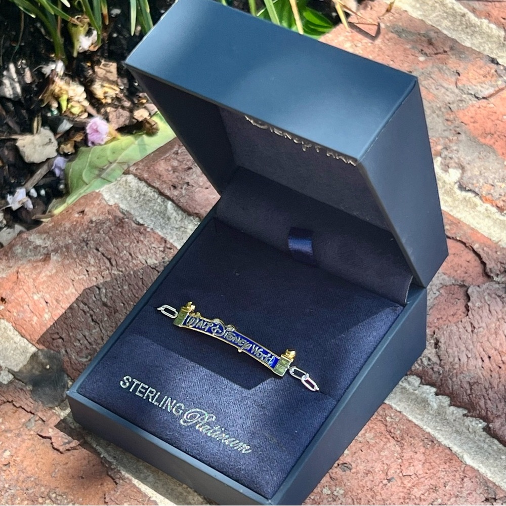 *NEW* CRISLU Walt Disney World Two-Tone Marquee Bracelet (Trunk Show Exclusive)